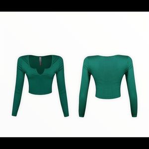 Ribbed long sleeve crop top